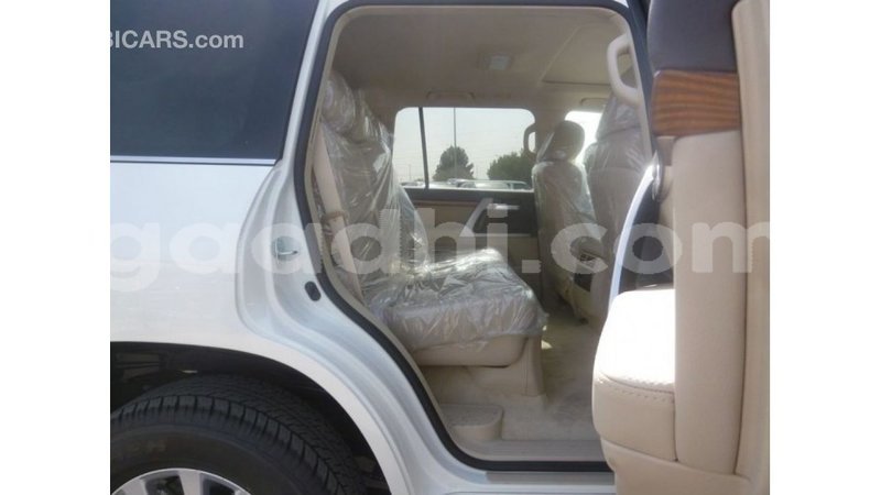 Big with watermark toyota land cruiser somalia import dubai 4059