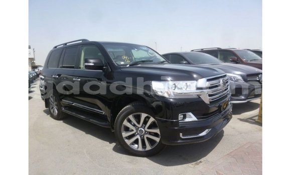ይግዙ Imported Toyota Land Cruiser ጥቁር መኪና በ Import - Dubai በ ሶማሊያ ይግዙ Imported Toyota Land Cruiser ጥቁር መኪና በ Import - Dubai በ ሶማሊያ