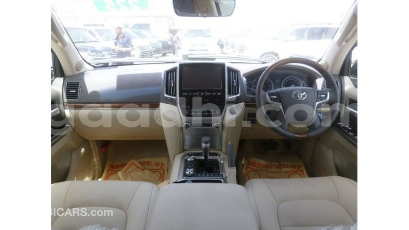 Big with watermark toyota land cruiser somalia import dubai 4061