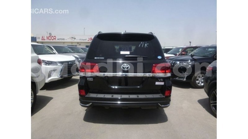 Big with watermark toyota land cruiser somalia import dubai 4061