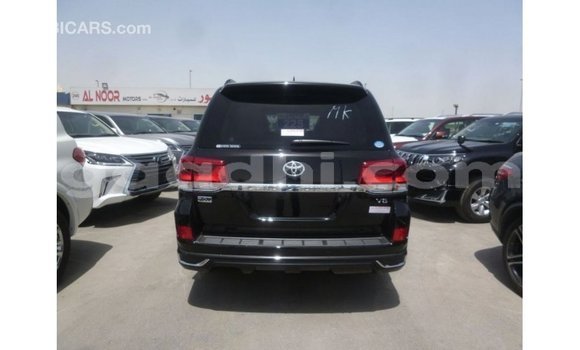 ይግዙ Imported Toyota Land Cruiser ጥቁር መኪና በ Import - Dubai በ ሶማሊያ ይግዙ Imported Toyota Land Cruiser ጥቁር መኪና በ Import - Dubai በ ሶማሊያ