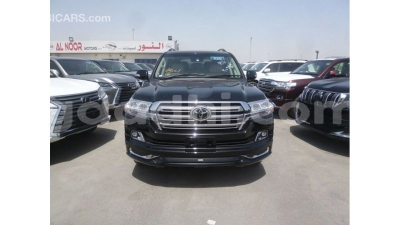 Big with watermark toyota land cruiser somalia import dubai 4061