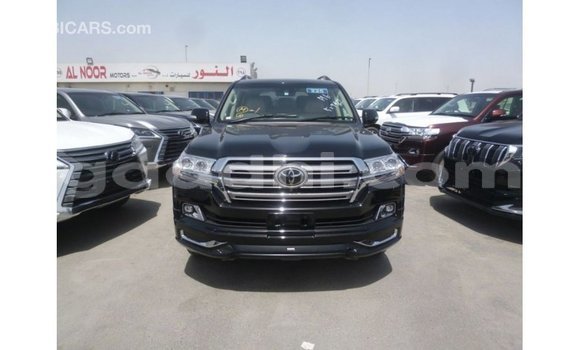 ይግዙ Imported Toyota Land Cruiser ጥቁር መኪና በ Import - Dubai በ ሶማሊያ ይግዙ Imported Toyota Land Cruiser ጥቁር መኪና በ Import - Dubai በ ሶማሊያ