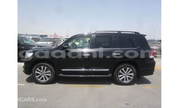 ይግዙ Imported Toyota Land Cruiser ጥቁር መኪና በ Import - Dubai በ ሶማሊያ ይግዙ Imported Toyota Land Cruiser ጥቁር መኪና በ Import - Dubai በ ሶማሊያ