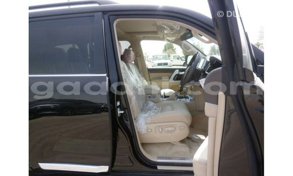 ይግዙ Imported Toyota Land Cruiser ጥቁር መኪና በ Import - Dubai በ ሶማሊያ ይግዙ Imported Toyota Land Cruiser ጥቁር መኪና በ Import - Dubai በ ሶማሊያ