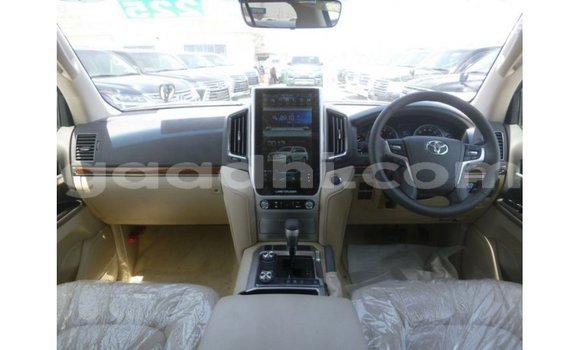 ይግዙ Imported Toyota Land Cruiser ጥቁር መኪና በ Import - Dubai በ ሶማሊያ ይግዙ Imported Toyota Land Cruiser ጥቁር መኪና በ Import - Dubai በ ሶማሊያ