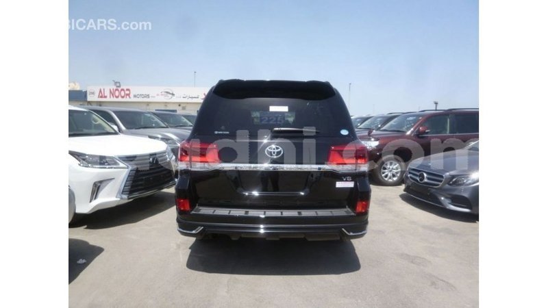 Big with watermark toyota land cruiser somalia import dubai 4063