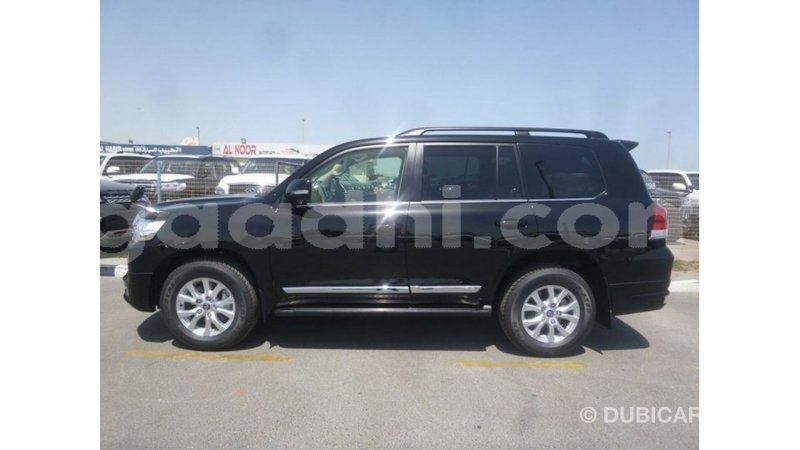 Big with watermark toyota land cruiser somalia import dubai 4063