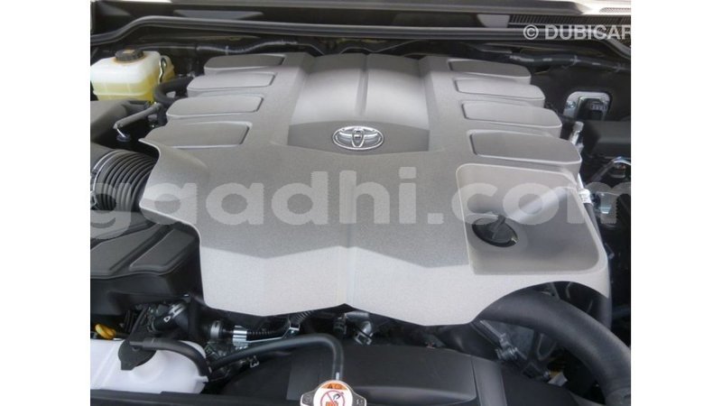 Big with watermark toyota land cruiser somalia import dubai 4063