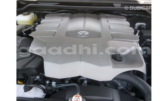 ይግዙ Imported Toyota Land Cruiser ጥቁር መኪና በ Import - Dubai በ ሶማሊያ ይግዙ Imported Toyota Land Cruiser ጥቁር መኪና በ Import - Dubai በ ሶማሊያ