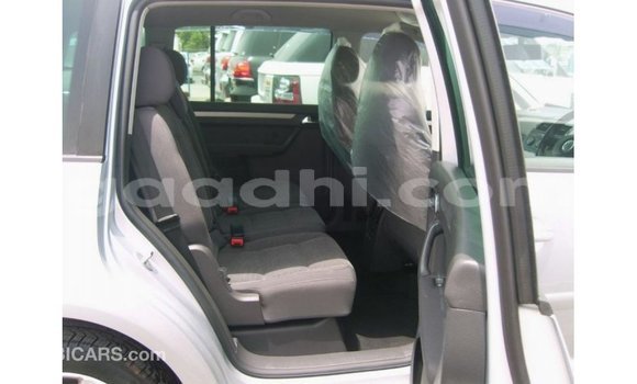 Buy Import Volkswagen Touran Other Car in Import - Dubai in Somalia Buy Import Volkswagen Touran Other Car in Import - Dubai in Somalia