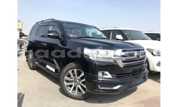 Acheter Import Voiture Toyota Land Cruiser Noir à Import - Dubai, Somalie Acheter Import Voiture Toyota Land Cruiser Noir à Import - Dubai, Somalie