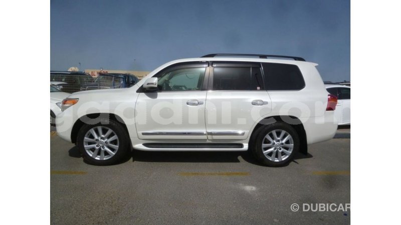 Big with watermark toyota land cruiser somalia import dubai 4068