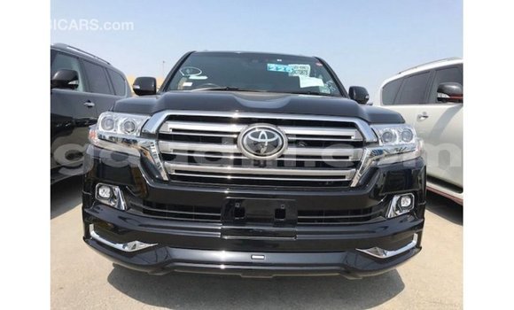 Acheter Import Voiture Toyota Land Cruiser Noir à Import - Dubai, Somalie Acheter Import Voiture Toyota Land Cruiser Noir à Import - Dubai, Somalie