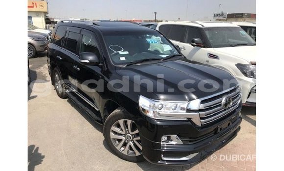 Acheter Import Voiture Toyota Land Cruiser Noir à Import - Dubai, Somalie Acheter Import Voiture Toyota Land Cruiser Noir à Import - Dubai, Somalie