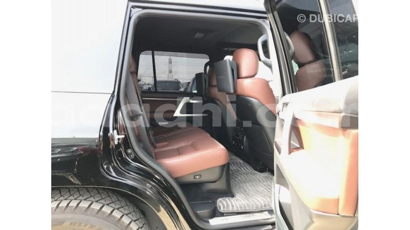 Big with watermark toyota land cruiser somalia import dubai 4069