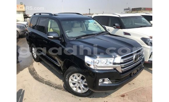 ይግዙ Imported Toyota Land Cruiser ጥቁር መኪና በ Import - Dubai በ ሶማሊያ ይግዙ Imported Toyota Land Cruiser ጥቁር መኪና በ Import - Dubai በ ሶማሊያ
