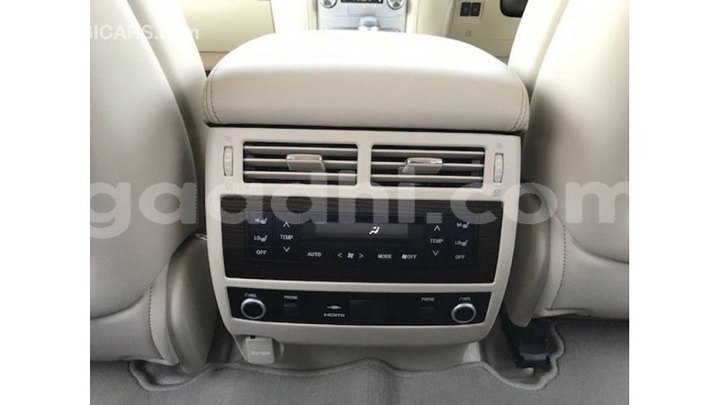 Big with watermark toyota land cruiser somalia import dubai 4070