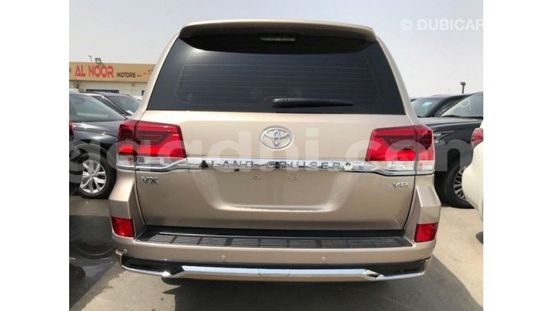 Big with watermark toyota land cruiser somalia import dubai 4075