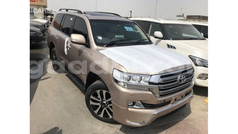 Big with watermark toyota land cruiser somalia import dubai 4075