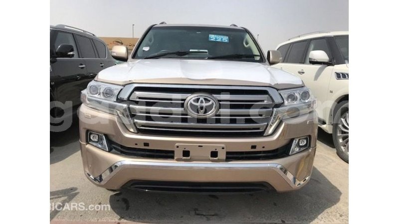 Big with watermark toyota land cruiser somalia import dubai 4075