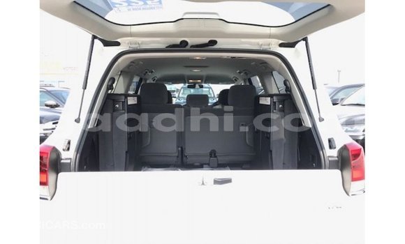 Acheter Import Voiture Toyota Land Cruiser Blanc à Import - Dubai, Somalie Acheter Import Voiture Toyota Land Cruiser Blanc à Import - Dubai, Somalie