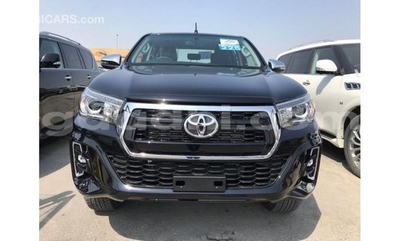 Acheter Import Voiture Toyota Hilux Noir à Import - Dubai, Somalie Acheter Import Voiture Toyota Hilux Noir à Import - Dubai, Somalie