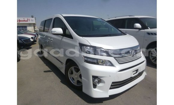 Acheter Import Voiture Toyota Vellfire Blanc à Import - Dubai, Somalie Acheter Import Voiture Toyota Vellfire Blanc à Import - Dubai, Somalie