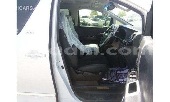 Acheter Import Voiture Toyota Vellfire Blanc à Import - Dubai, Somalie Acheter Import Voiture Toyota Vellfire Blanc à Import - Dubai, Somalie