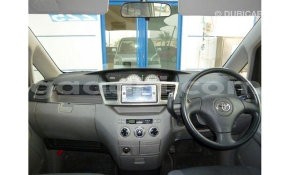 Acheter Import Voiture Toyota Voxy Autre à Import - Dubai, Somalie Acheter Import Voiture Toyota Voxy Autre à Import - Dubai, Somalie