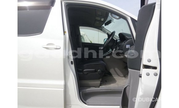 ይግዙ Imported Toyota Alphard ነጭ መኪና በ Import - Dubai በ ሶማሊያ ይግዙ Imported Toyota Alphard ነጭ መኪና በ Import - Dubai በ ሶማሊያ