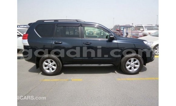 Acheter Import Voiture Toyota Prado Bleu à Import - Dubai, Somalie Acheter Import Voiture Toyota Prado Bleu à Import - Dubai, Somalie