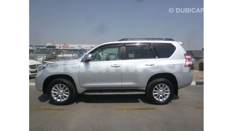 Big with watermark toyota prado somalia import dubai 4084