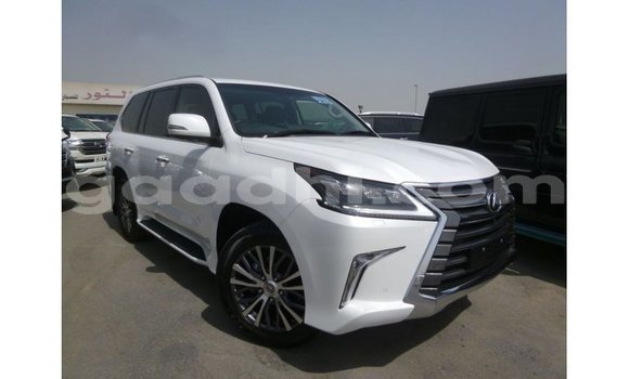 Acheter Import Voiture Lexus LX Blanc à Import - Dubai, Somalie Acheter Import Voiture Lexus LX Blanc à Import - Dubai, Somalie