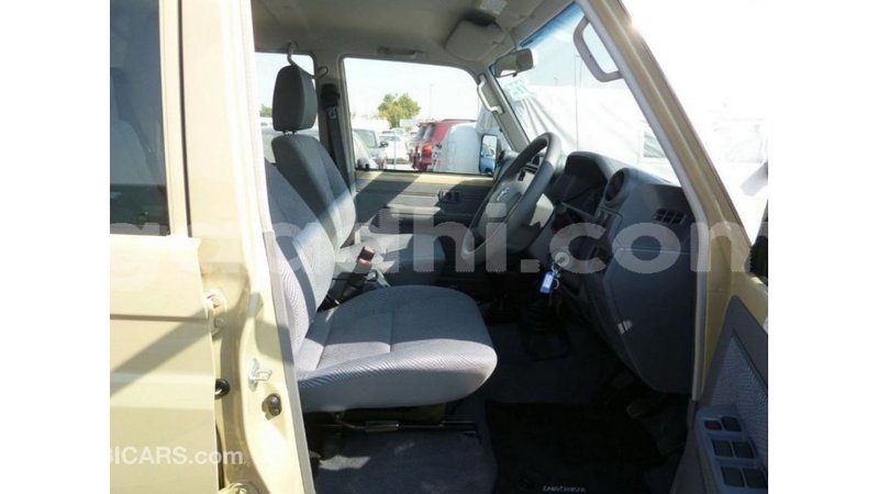 Big with watermark toyota land cruiser somalia import dubai 4103