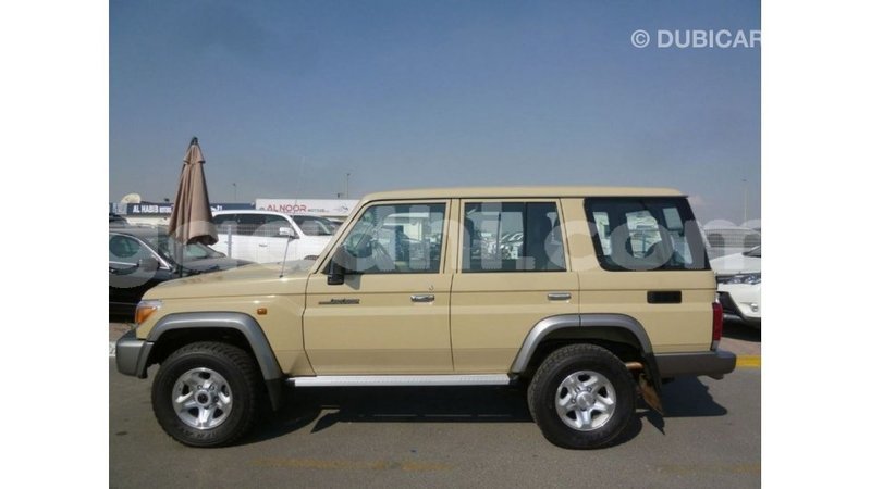 Big with watermark toyota land cruiser somalia import dubai 4103