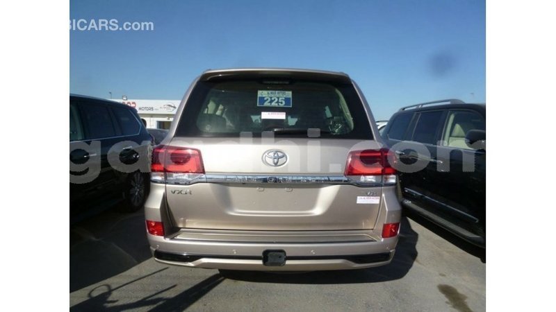 Big with watermark toyota land cruiser somalia import dubai 4107