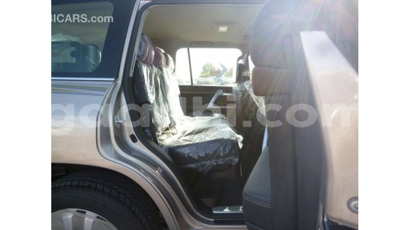 Big with watermark toyota land cruiser somalia import dubai 4107