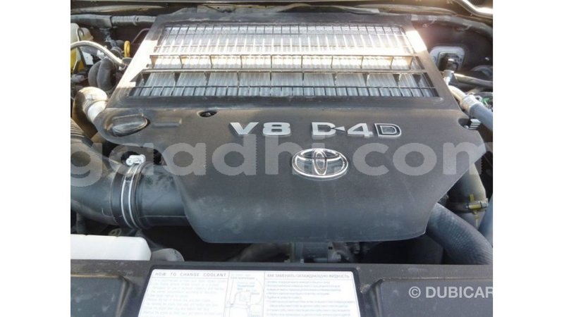 Big with watermark toyota land cruiser somalia import dubai 4107