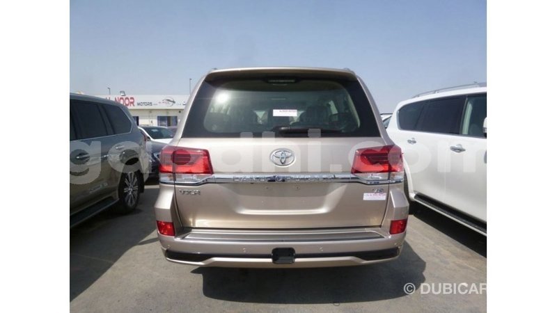 Big with watermark toyota land cruiser somalia import dubai 4109