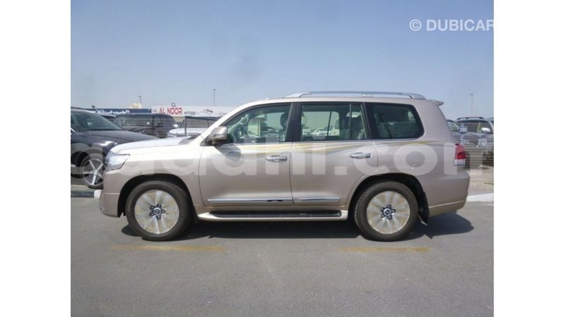 Big with watermark toyota land cruiser somalia import dubai 4109