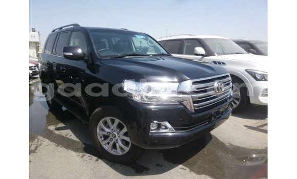 Acheter Import Voiture Toyota Land Cruiser Noir à Import - Dubai, Somalie Acheter Import Voiture Toyota Land Cruiser Noir à Import - Dubai, Somalie