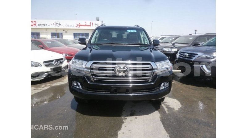 Big with watermark toyota land cruiser somalia import dubai 4113