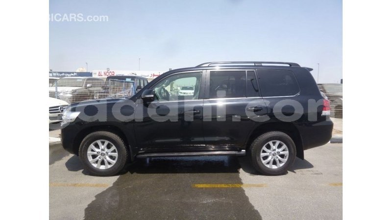 Big with watermark toyota land cruiser somalia import dubai 4113