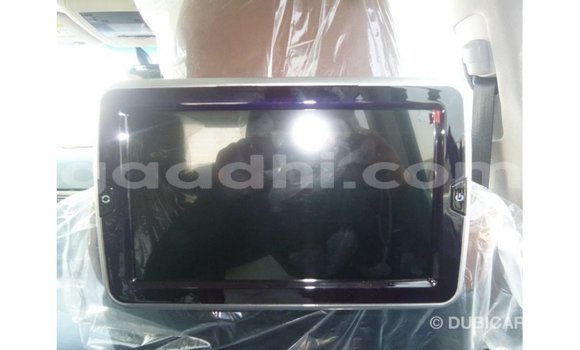 Acheter Import Voiture Toyota Land Cruiser Noir à Import - Dubai, Somalie Acheter Import Voiture Toyota Land Cruiser Noir à Import - Dubai, Somalie