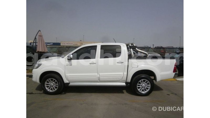 Big with watermark toyota hilux somalia import dubai 4115