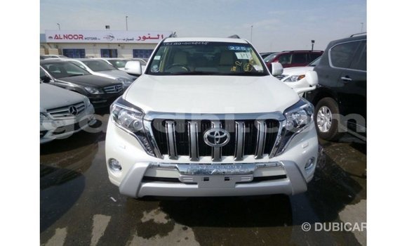 Acheter Import Voiture Toyota Prado Blanc à Import - Dubai, Somalie Acheter Import Voiture Toyota Prado Blanc à Import - Dubai, Somalie