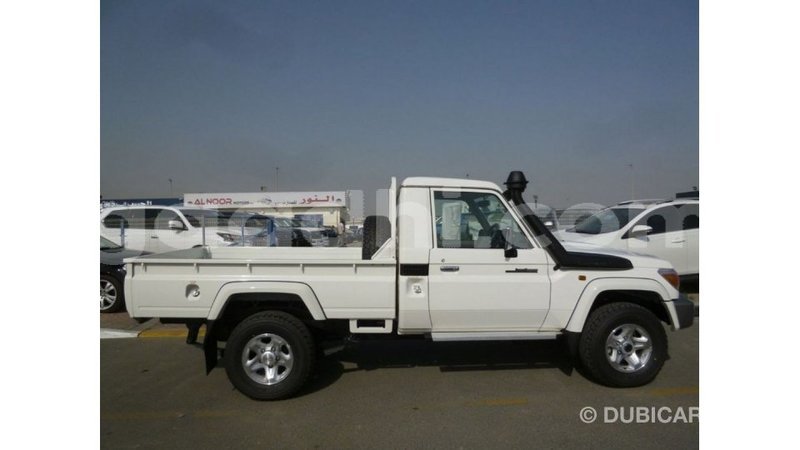 Big with watermark toyota land cruiser somalia import dubai 4128