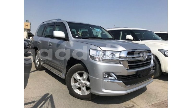 Big with watermark toyota land cruiser somalia import dubai 4129