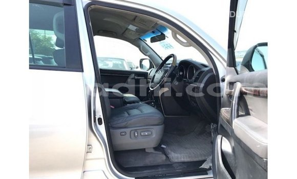 Acheter Import Voiture Toyota Land Cruiser Autre à Import - Dubai, Somalie Acheter Import Voiture Toyota Land Cruiser Autre à Import - Dubai, Somalie